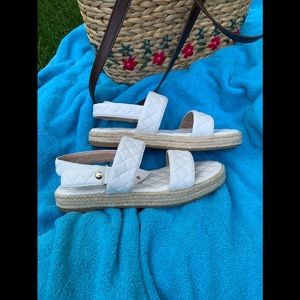 BCBG quilted summer sandals NWT in bag.